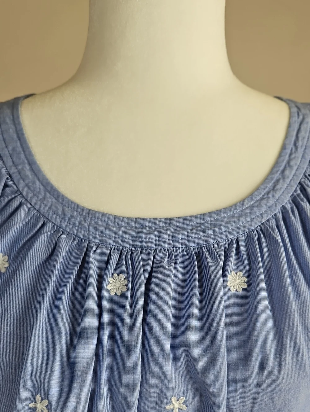J Crew Chambray Blouse Emboidered Daisy Cropped Balloon Sleeve Boho LP